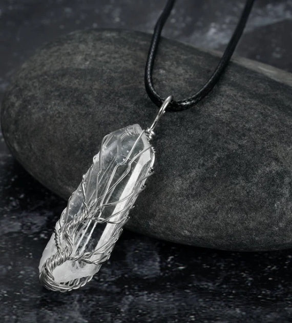 💎 Amorphous Crystal Pendant Necklace – Natural White Stone with Irregular Design - SmartPlaceShop