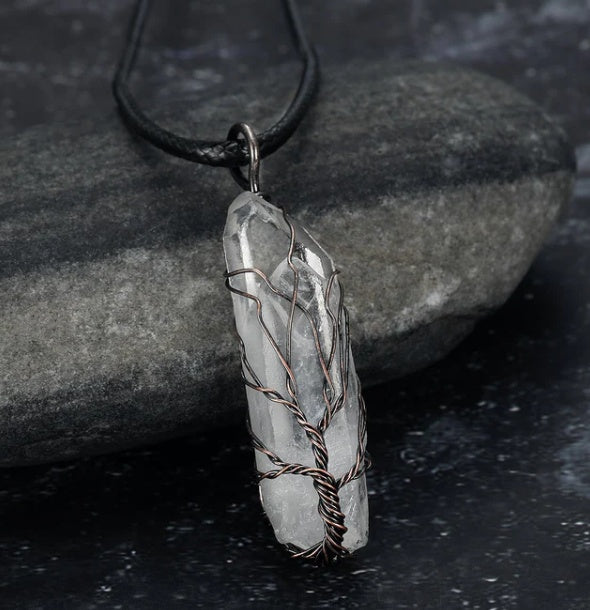 💎 Amorphous Crystal Pendant Necklace – Natural White Stone with Irregular Design - SmartPlaceShop